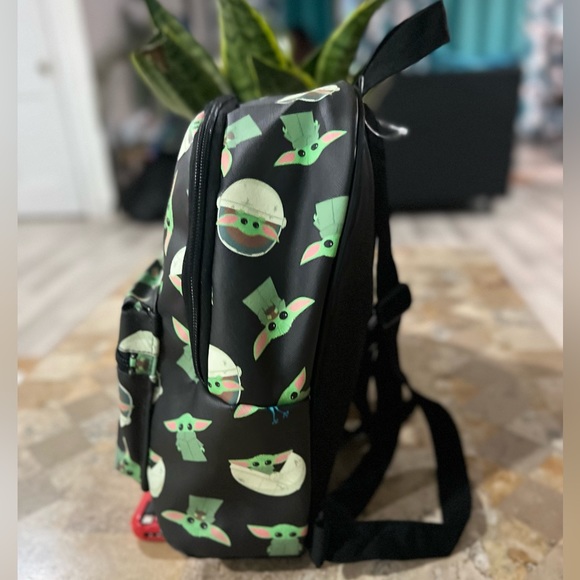 Bioworld Star Wars Mandalorian The Child Baby Yoda Mini Backpack - Picture 4 of 12